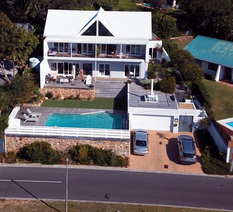 ケープタウンBright Camps Bay Loft With Stunning Views And Shared Poolアパートメント エクステリア 写真